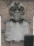 901245 Afbeelding van de fundatiesteen uit 1749, in de gevel van een van de Breyerskameren (Wittevrouwensingel 14) te ...